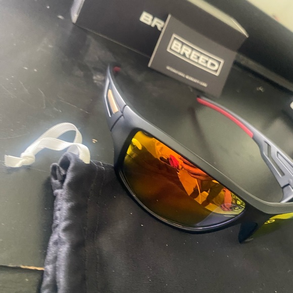 Breed Aquarius Polarized Sunglasses - Picture 3 of 9